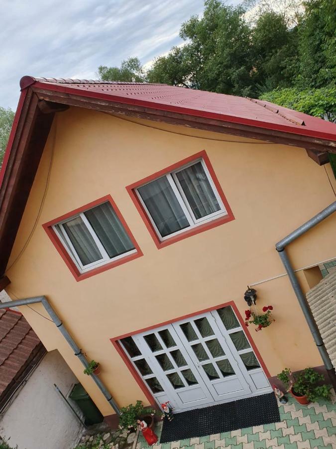 فندق Casa Lucky Rîşnov المظهر الخارجي الصورة